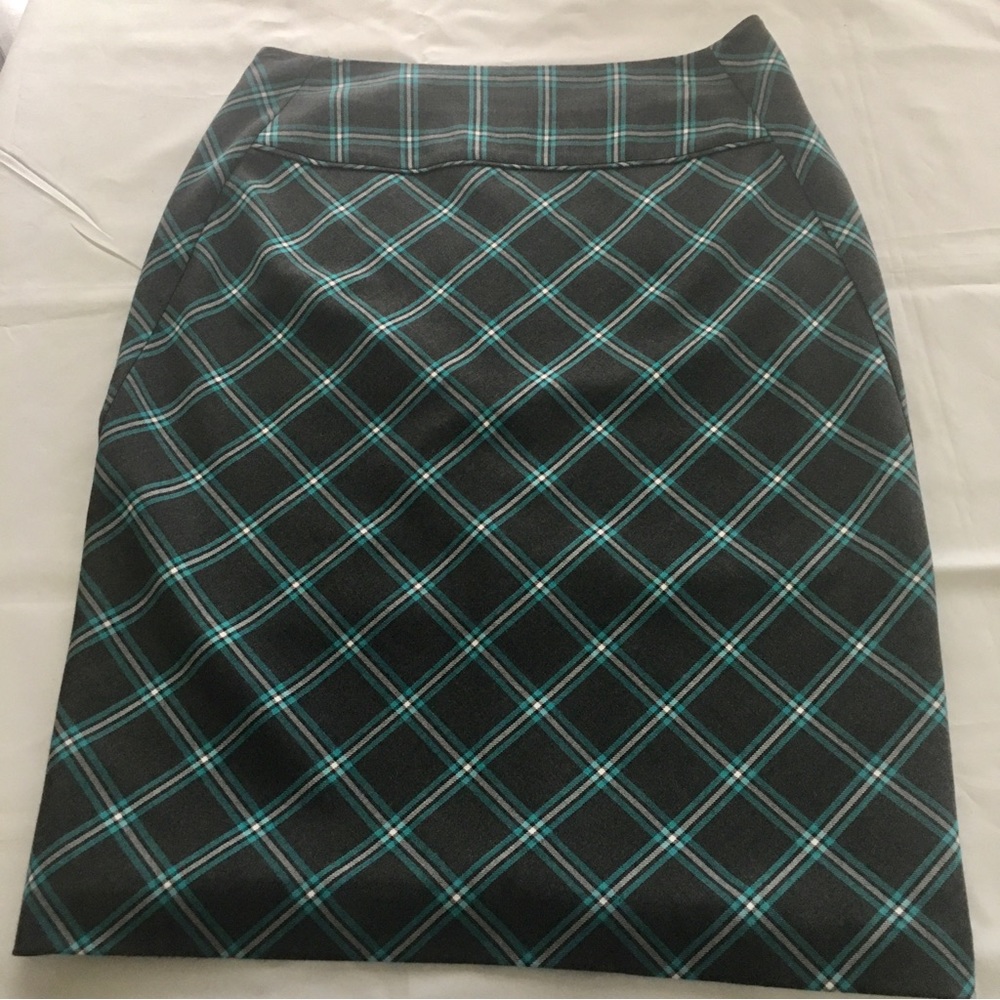 Worthington Pencil Skirt